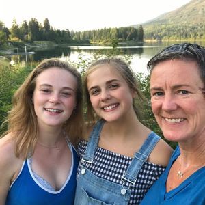 Meet your Posher, Lori